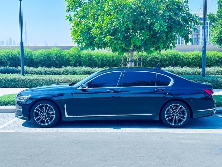 chauffeur,limousine,airport transfer in Dubai & abudhabi