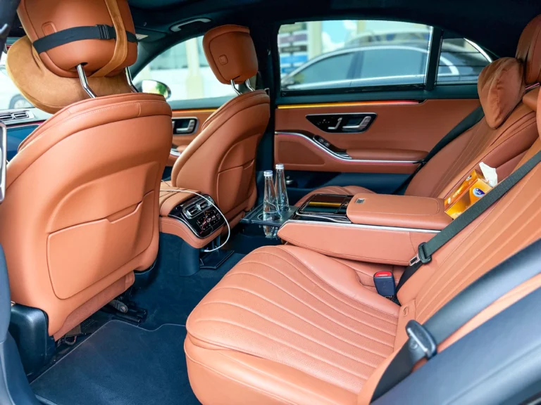 chauffeur,limousine,airport transfer in Dubai & abudhabi